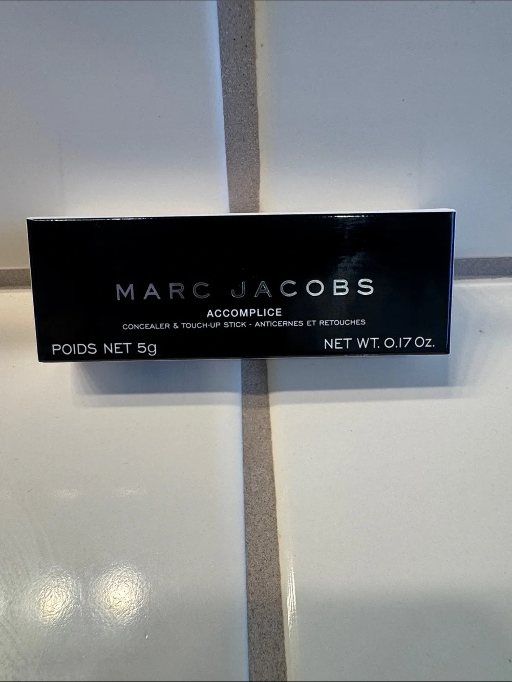 Marc Jacobs Accomplice Concealer & Touch-Up Stick - Black
